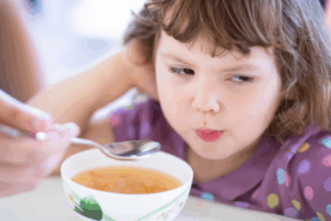 Kleinkind möchte keine Suppe